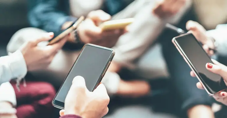 স্মার্টফোন ব্যবহারকারী